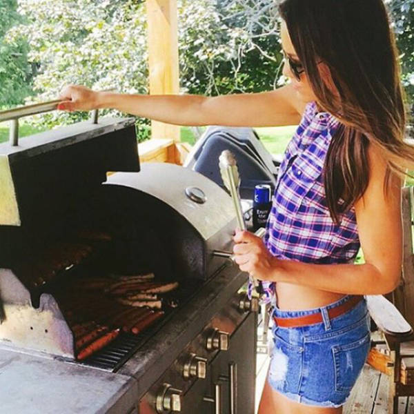 These Gals With BBQ Will Make You Drool