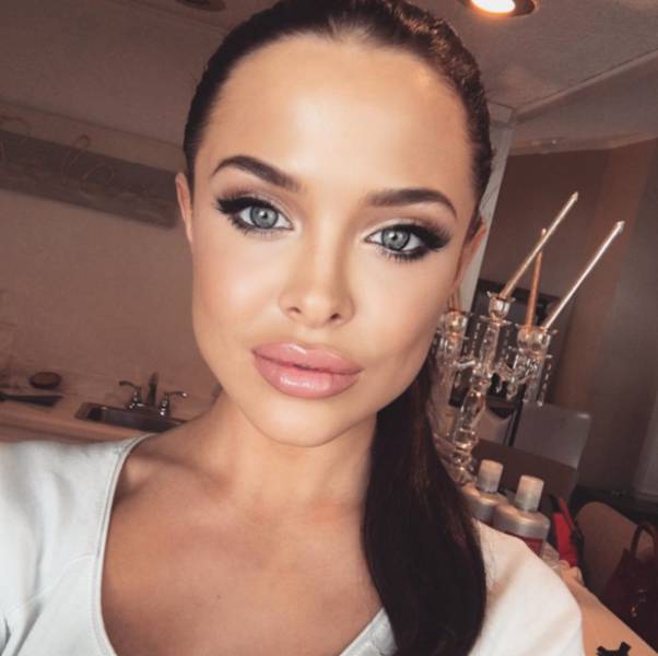 This Model Is Angelina Jolie