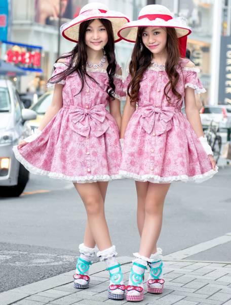 Odd But Fascinating Japanese Street Fashion