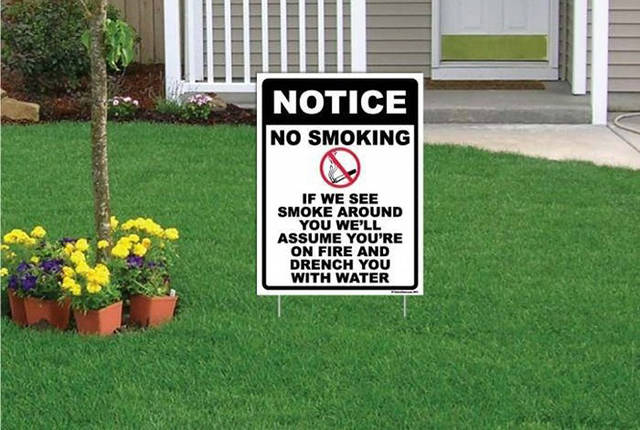 Funny Yard Signs That Are Impossible Not To Notice