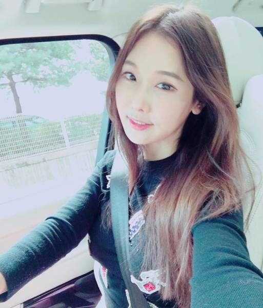 How Old Do You Think She Is?