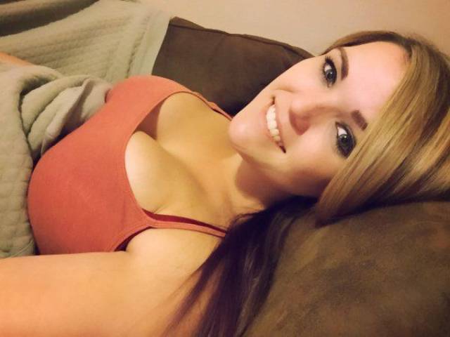 Jaw-Dropping Girls With Beautiful Breasts