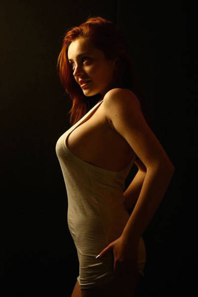 Boys Go Wild for Sideboobs