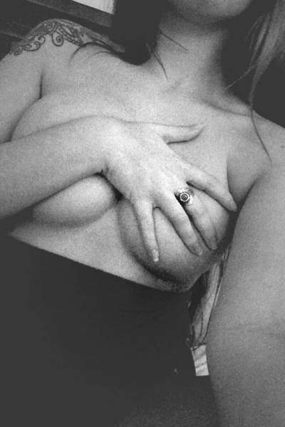 Get Ready For Some Tasty Underboob Pics